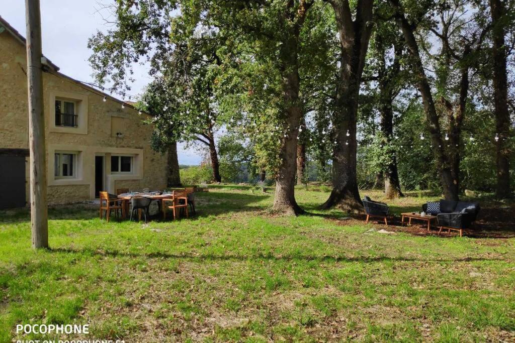 فيلا Moulin De Bigorre Saint-Genès-de-Castillon المظهر الخارجي الصورة